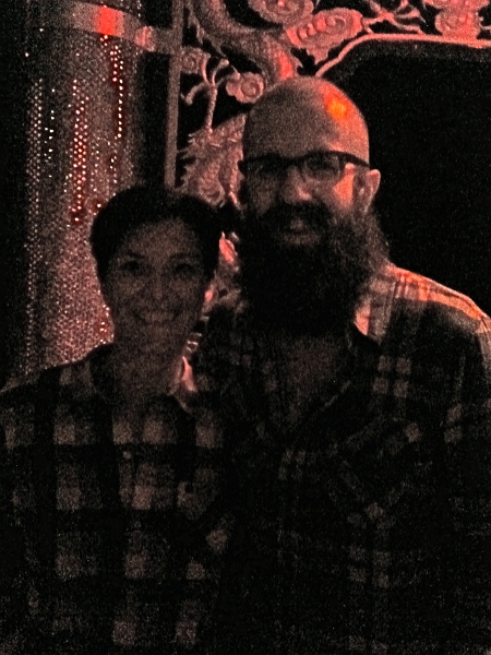 IMG_0778.JPG - Nina and William, in a heavily brightened up picture (it was very dark).